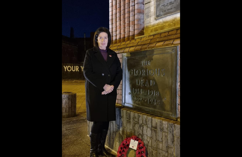 Parliamentary wreath at the Cenotaph